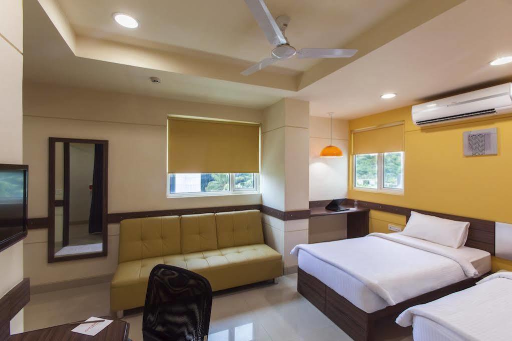 Ginger Hotel Manesar คูร์เคาน์ ภายนอก รูปภาพ